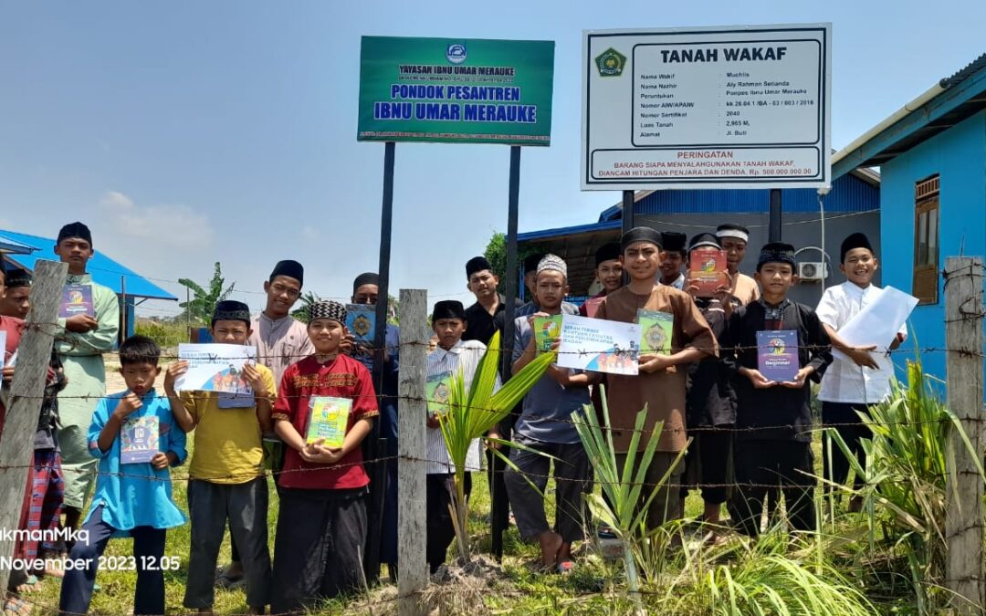 Relawan Nusantara Salurkan Alquran untuk adik-adik di Pesantren Ibnu Umar Merauke