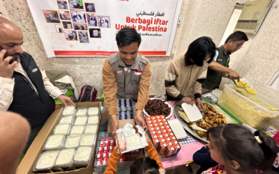 Relawan Nusantara Penyaluran Iftar di Palestina