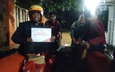 Luaskan Manfaat: Relawan Nusantara Salurkan Paket Berbagi Buka Puasa untuk Penyintas Banjir di Bekasi