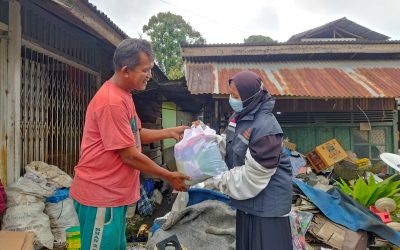 Luaskan Manfaat: Relawan Nusantara dan Atap Nagari Bagikan Sembako untuk Dhuafa di Situjuah