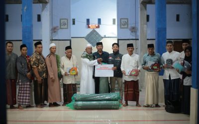Relawan Nusantara Salurkan Bantuan Fasilitas Ibadah di Mushola Al-Muhajirin