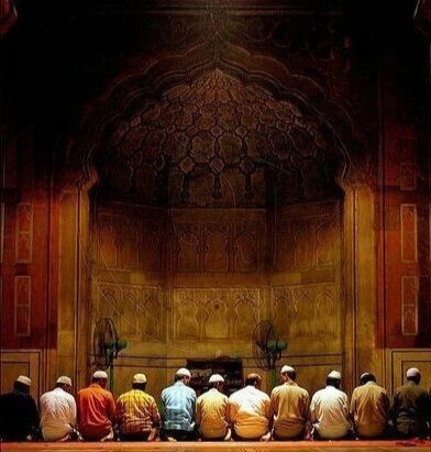 Perbedaan Shalat Tahajud dan Shalat Tarawih: Menyambut Malam dengan Ibadah