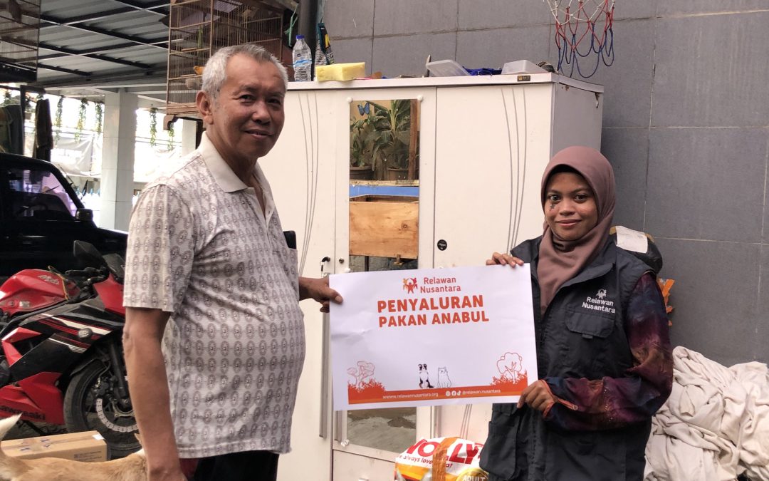 Relawan Nusantara Salurkan Donasi Pakan untuk Ratusan Anabul Jalanan