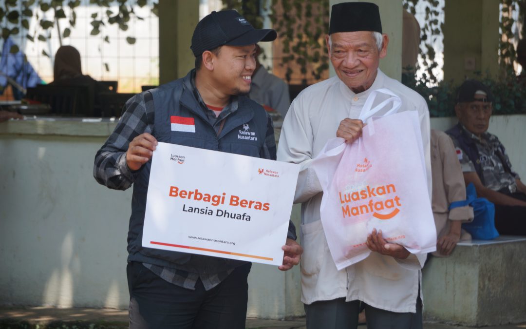 #LuaskanManfaat: Perhatian Sederhana Menjadi Hadiah Terindah di Usia Senja