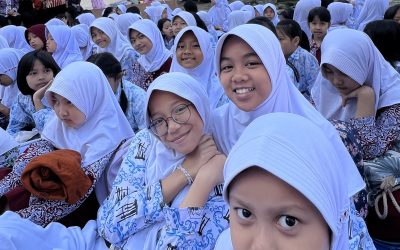 Doa, Donasi, dan Dongeng: Kolaborasi Relawan Nusantara dan SD 123 Syukuri Kemerdekaan