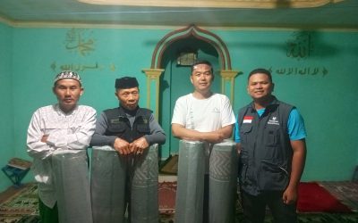 Senyum Warga Pangauban Mengiringi Penyaluran Karpet Masjid Baru dari Relawan Nusantara dan Baznas Jawa Barat