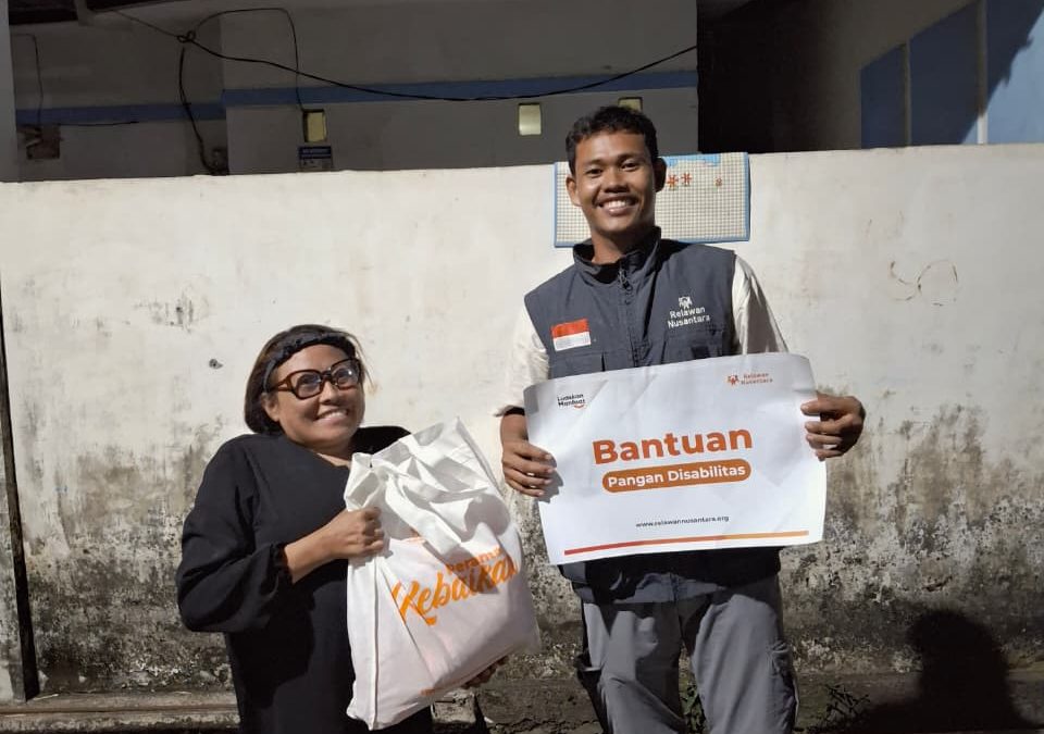 Relawan Nusantara Bagikan Sembako untuk Disabilitas di Tiga Kabupaten di Sulawesi Selatan