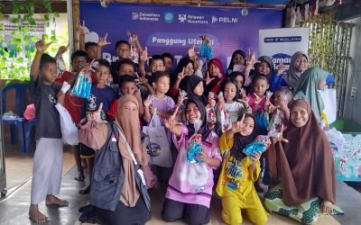 Relawan Nusantara Bagikan PMT dan Dampingi Anak-Anak Belajar di Taman Baca Umi Ternate