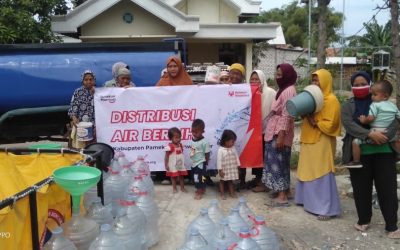 Relawan Nusantara Salurkan Air Bersih ke Daerah Terdampak Kekeringan di Pamekasan