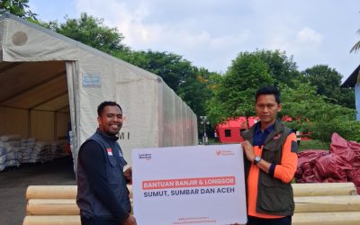 Relawan Nusantara Salurkan 2 Ton Terpal Jumbo dari CV Adidaya Mitra Lestari untuk Korban Bencana di Sumut, Sumbar, dan Aceh