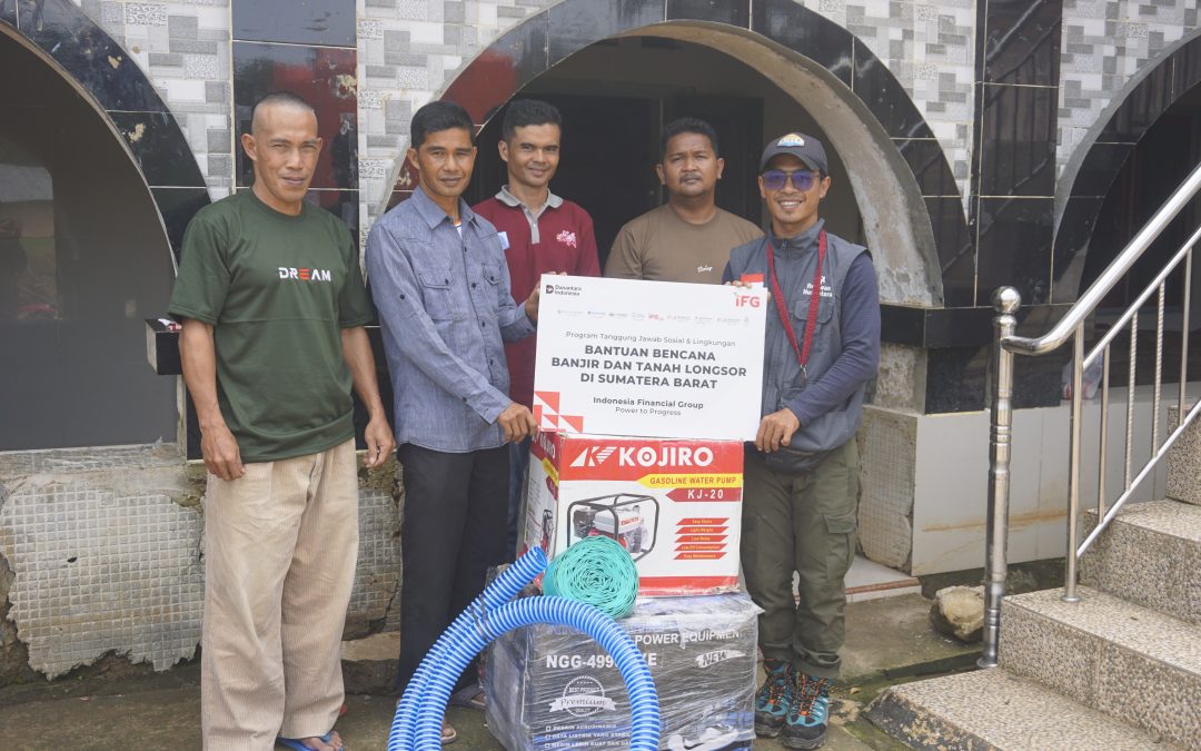 Langkah Bersama untuk Pemulihan: IFG dan Relawan Nusantara Salurkan Bantuan Kemanusiaan di Sumatera Barat