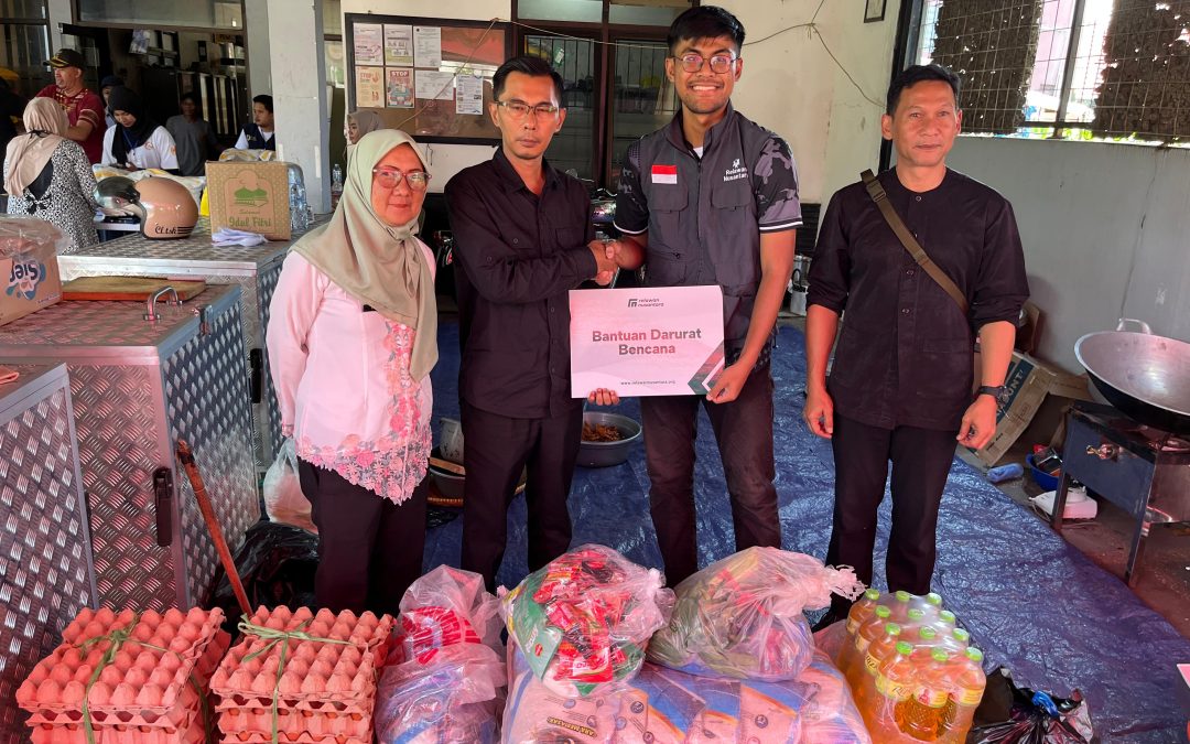 Relawan Hadir di Tengah Banjir Rancabolang Bandung: Aksi Nyata yang Menghidupkan Harapan