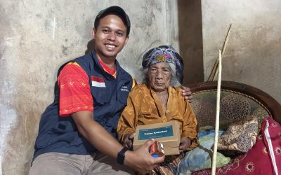 Program Sajian Kebaikan Relawan Nusantara: Berbagi Nasi Kotak untuk Lansia Dhuafa dan Difabel di Banyuanyar