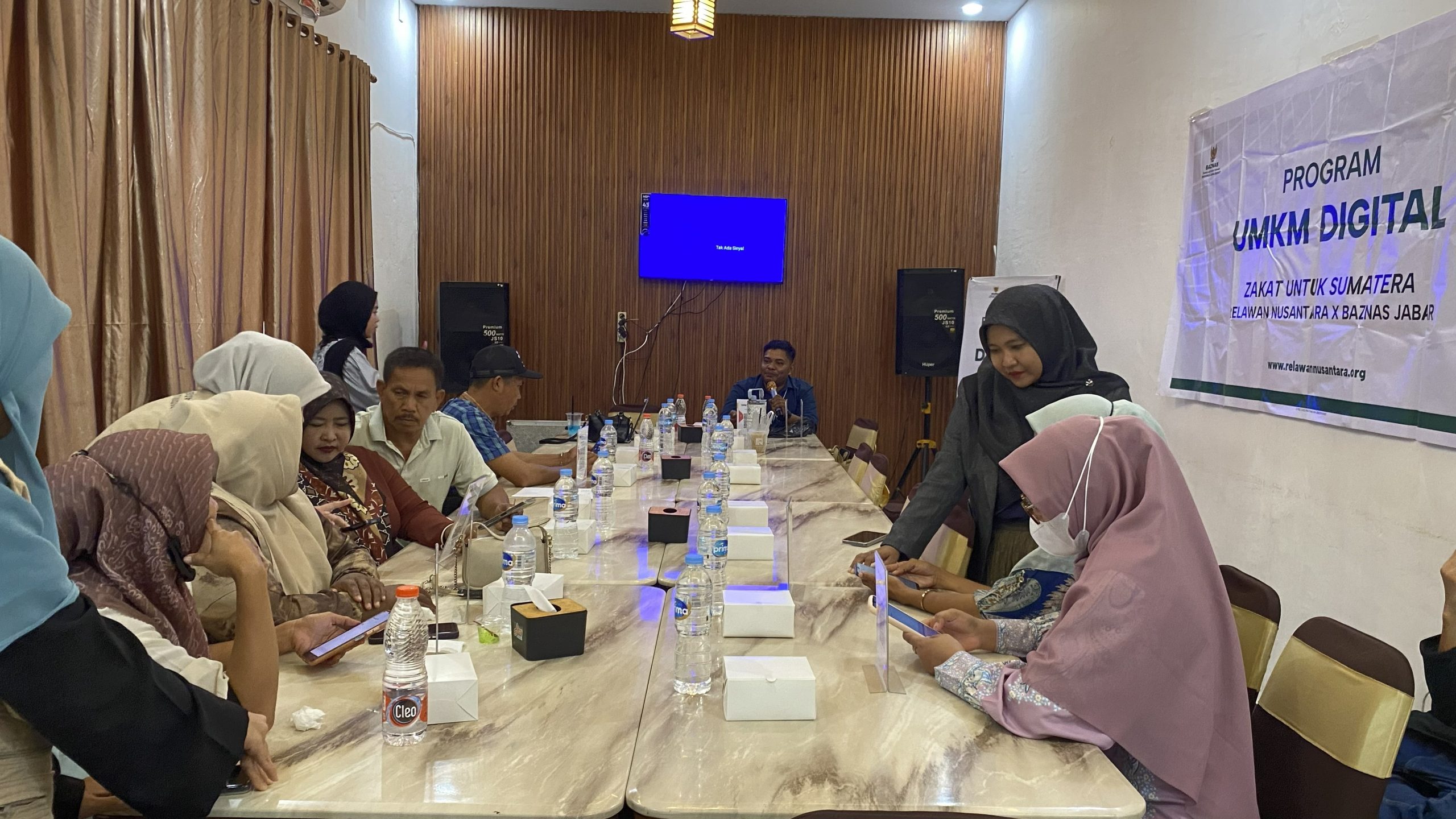 Mengenalkan QRIS kepada Pelaku UMKM di Aceh Tamiang