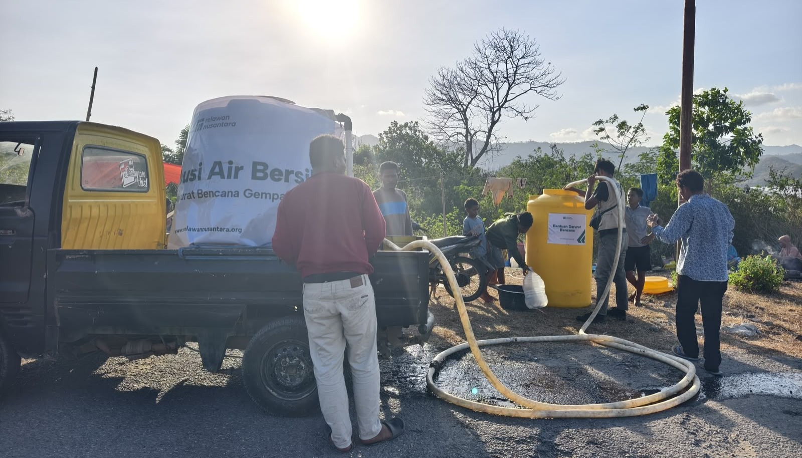 Bantuan Air Bersih untuk Penyintas Gempa NTT